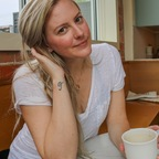 carolinelouise Profile Picture