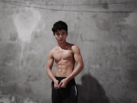 Header of deorondubiomuscleflexing