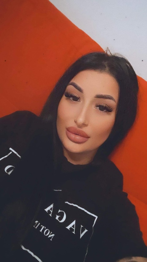 Header of evelynsexy