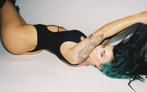 Header of kylierae