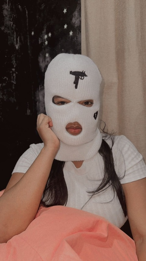 Header of miaisabella09