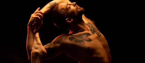 Header of nakedyogamen