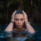 nicolemacck Profile Picture