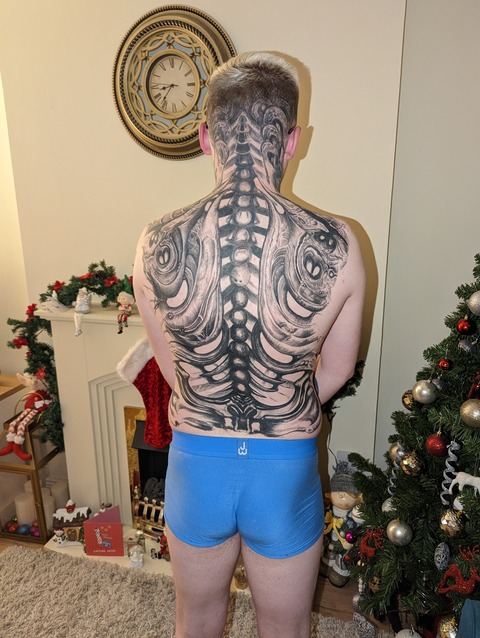 Header of tattedhairdresser