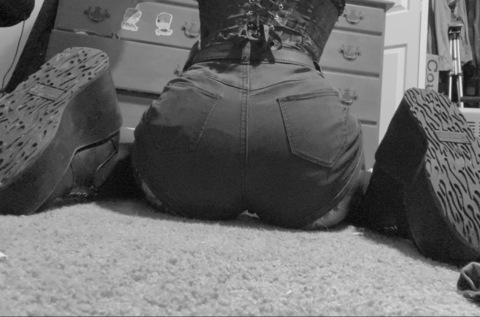 Header of xoffthelucyx